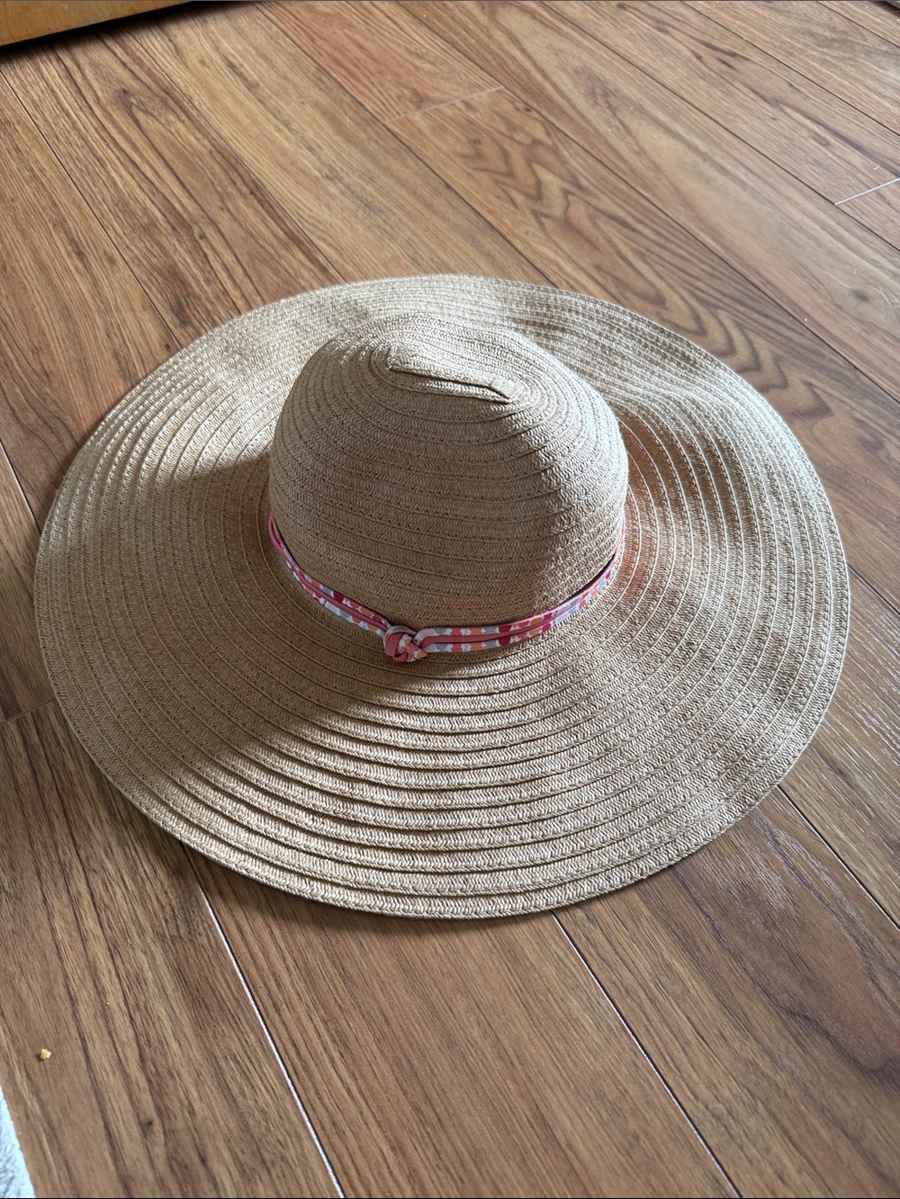 Vera Bradley beach hat